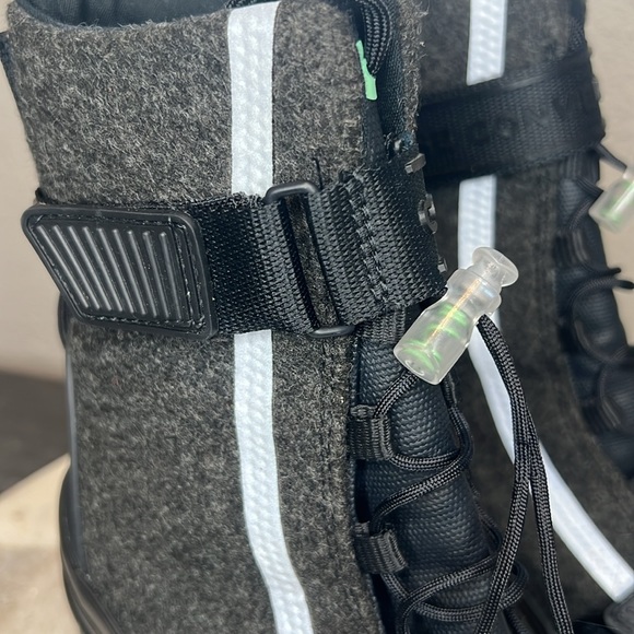 Converse Chuck Taylor All Star Gr82 Heeled Combat Boots in Black/Gray - Size 6.5 - Picture 7 of 14